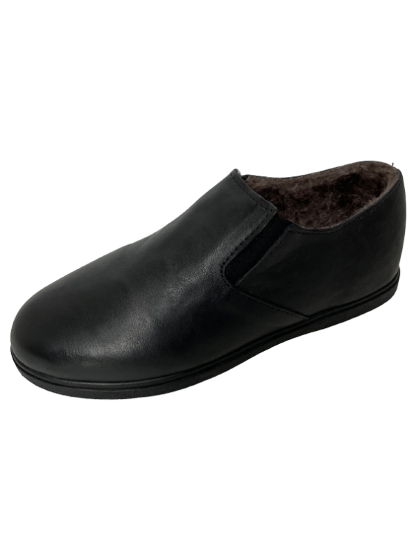 PANTUFA SIMAR EM COURO PRETO COM LÃ TAM. 35 AO 40